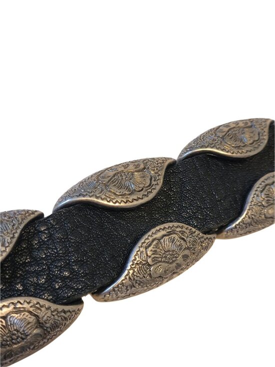 Pebbled Leather Floral Etched Concho Belt 32 main image 5